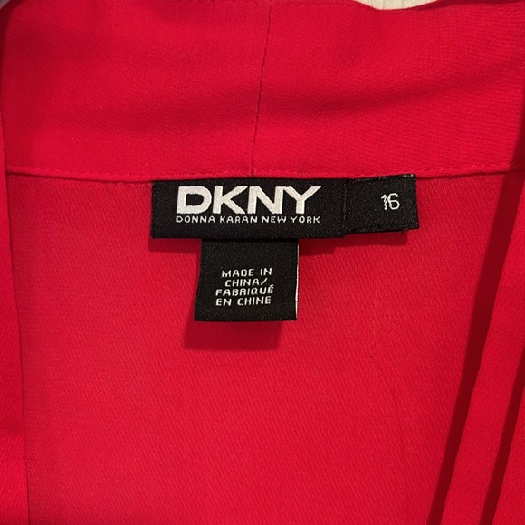 🌸Buy 3 for $15🌸 DKNY tank, size 16 - Picture 2 of 5